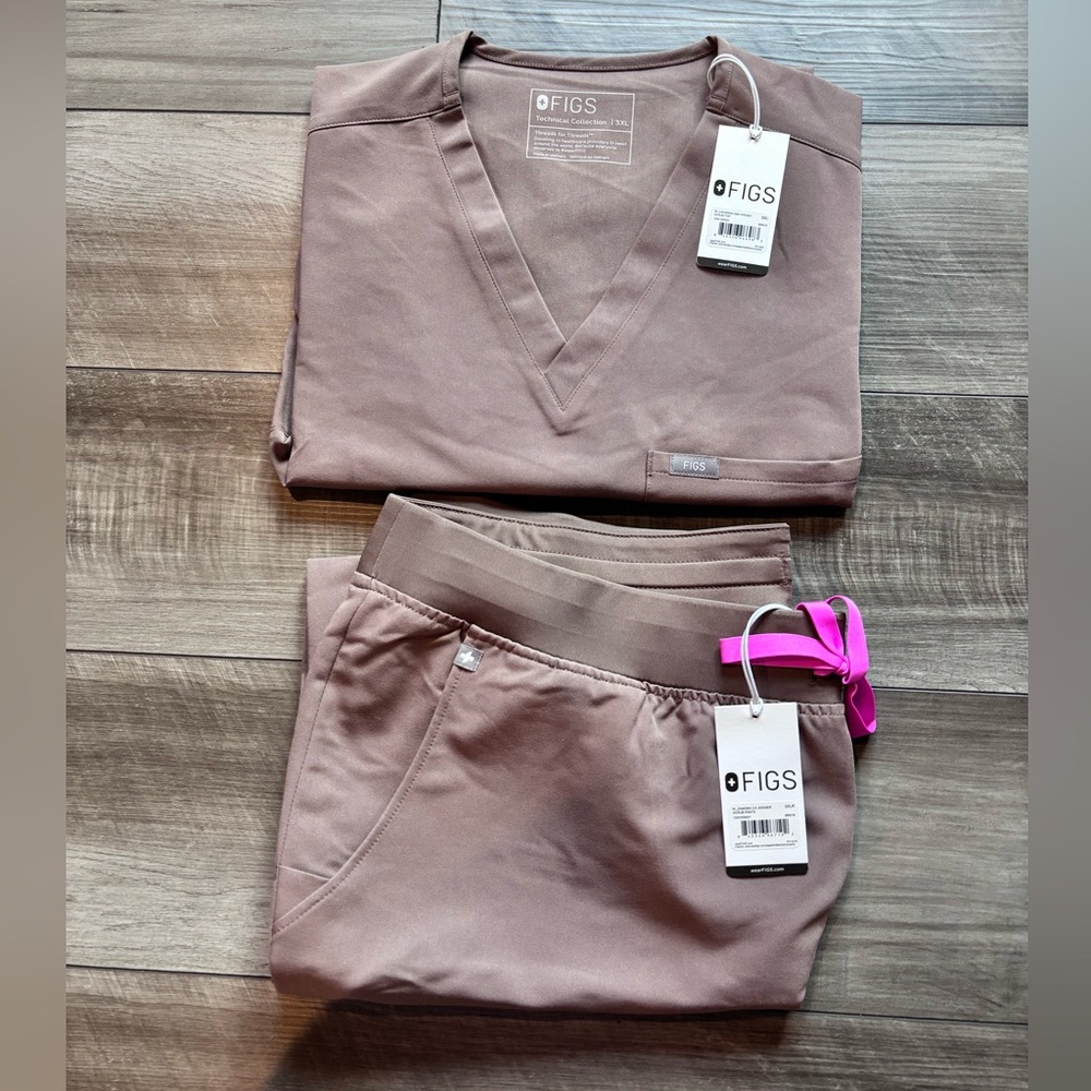 Figs Catrina Top and Zamora Women's Taupe Scrub jogger with Pink SET 4XL - Picture 5 of 5